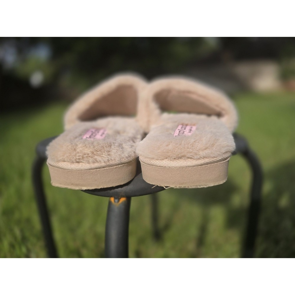 Juicy Couture Women's Pink Faux Fur Slide Slippers Rhinestone Crown - Picture 7 of 9